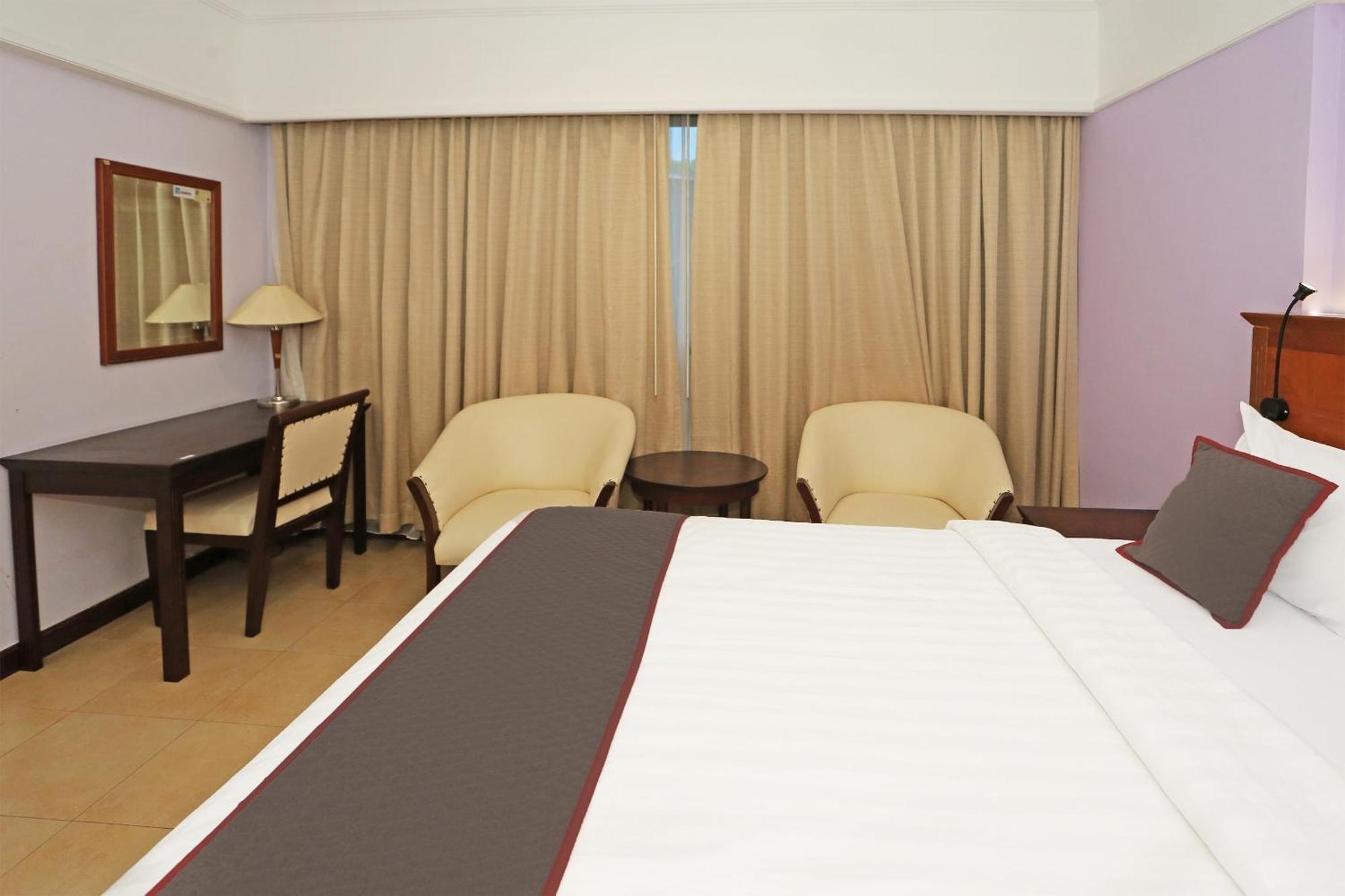 Collection O 91898 Series Hotel Kuningan Yakarta Exterior foto