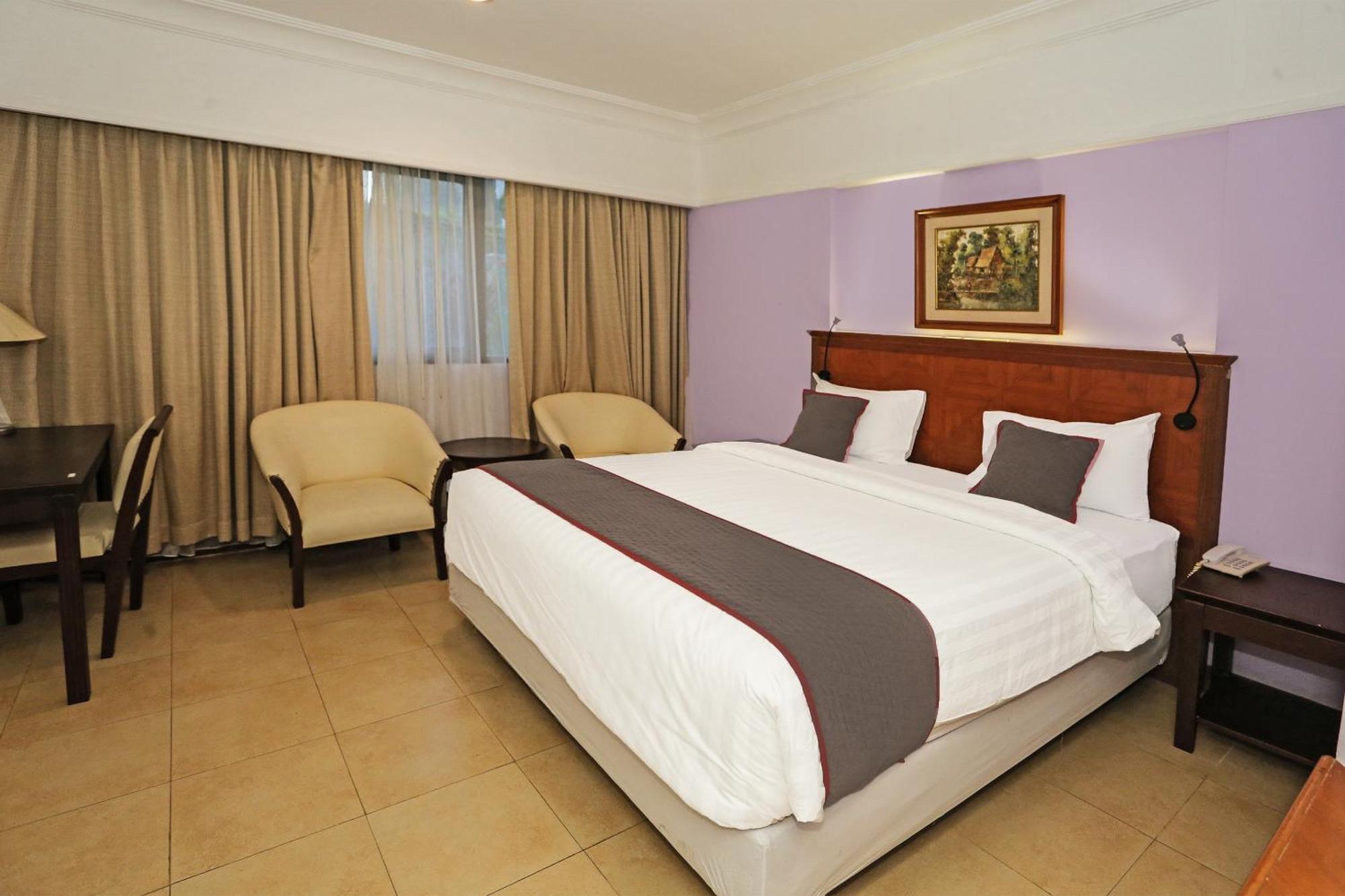 Collection O 91898 Series Hotel Kuningan Yakarta Exterior foto