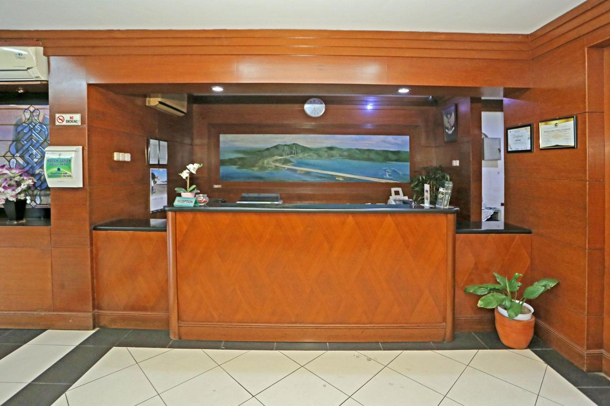 Collection O 91898 Series Hotel Kuningan Yakarta Exterior foto